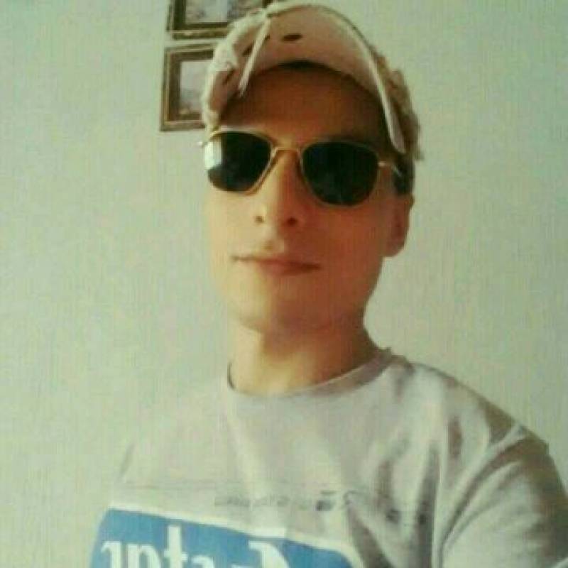 Mehdi, 30, suez