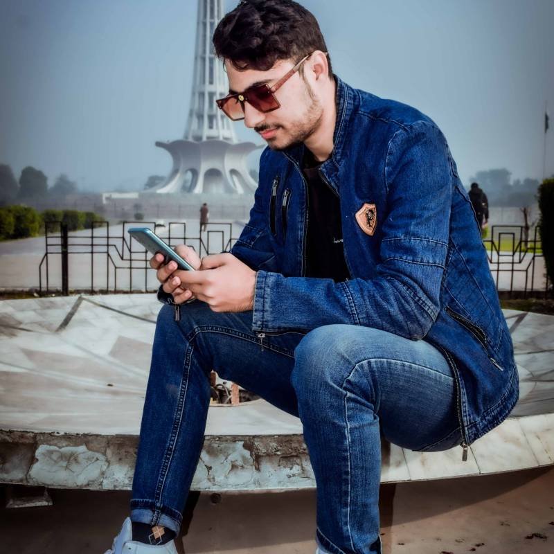 Uzair, 19, islampur jamalpur