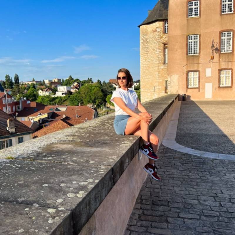 Sandrine, 18, United state