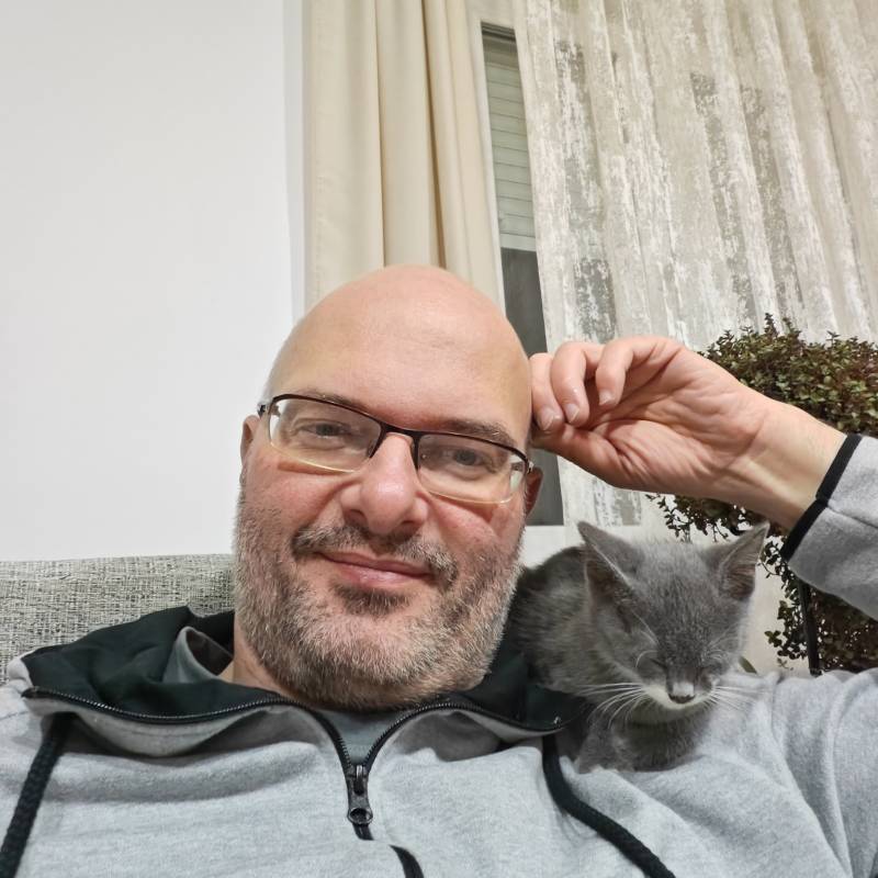 Stojan, 43, Nigeria