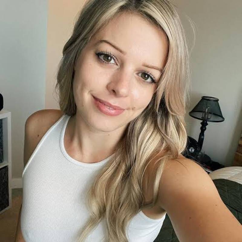 Nara, 31, GERMANY