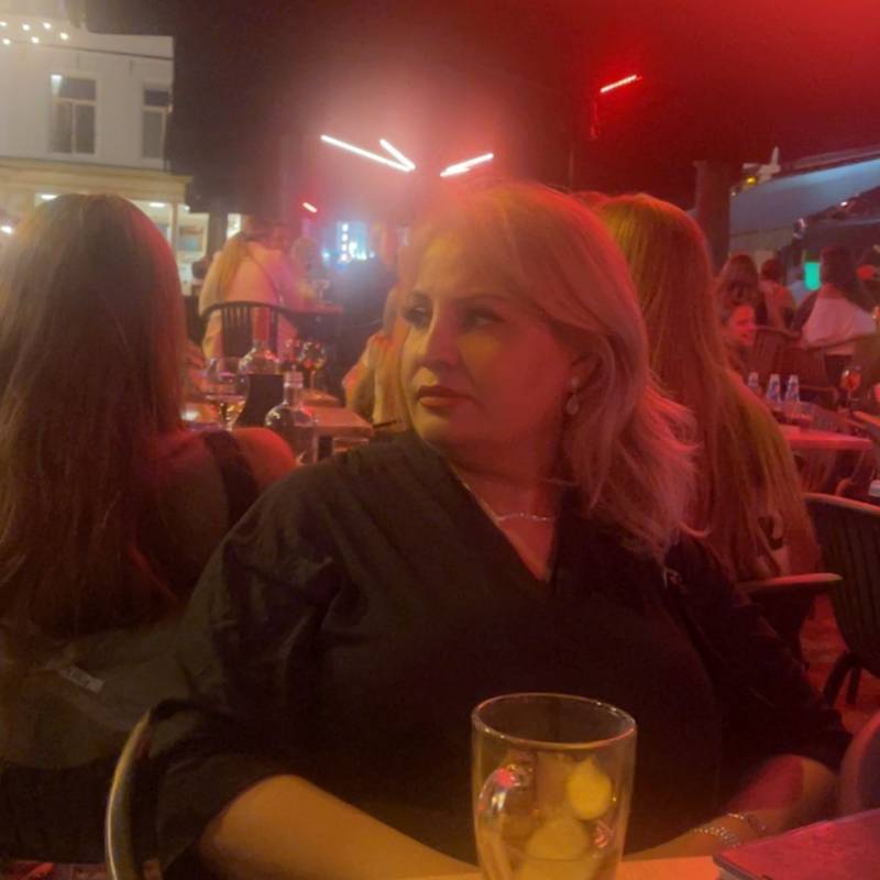 SARAH, 52, Missouri