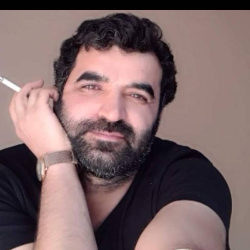 Ali, 42, Dallas
