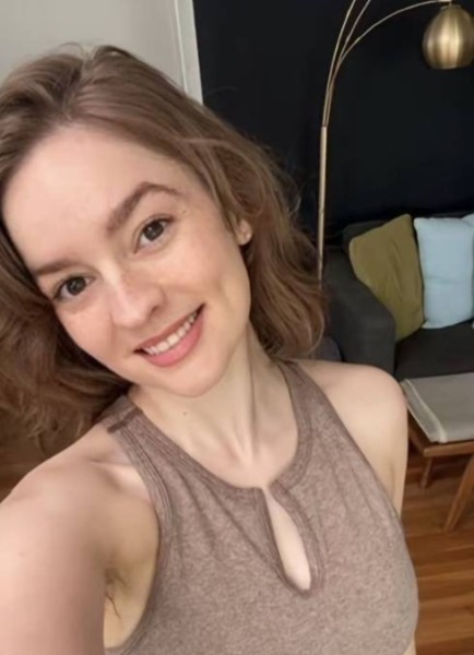 Mary moody, 29, Living in Madrid Spain