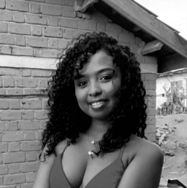 Essia, 32, Gambia