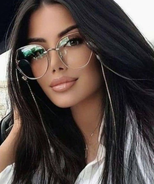kim, 31, India
