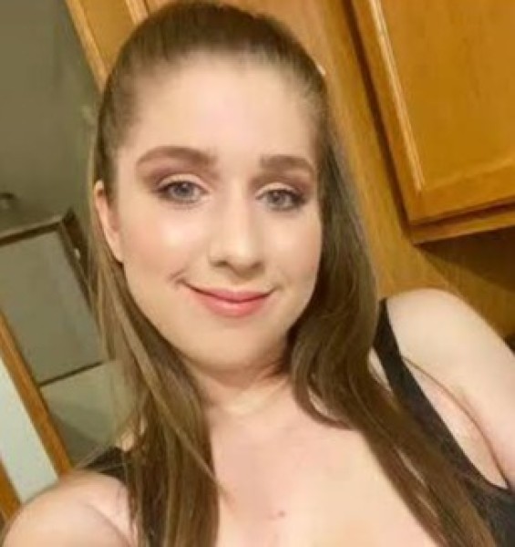 Laura Smith, 30, Nairobi
