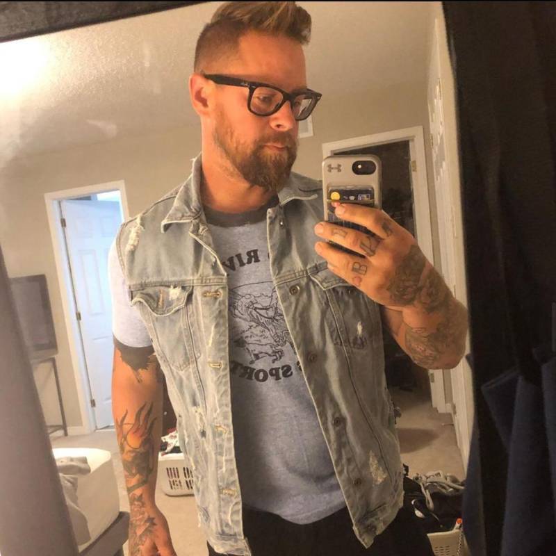 Mr B, 44, Illinois