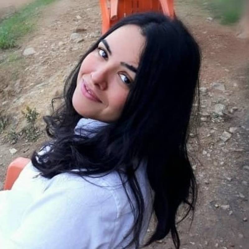 Fatima, 31, I live in Madagascar