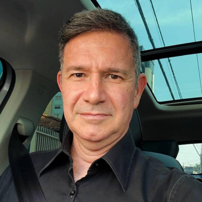 Frankly Hendrik, 59, Islamabad
