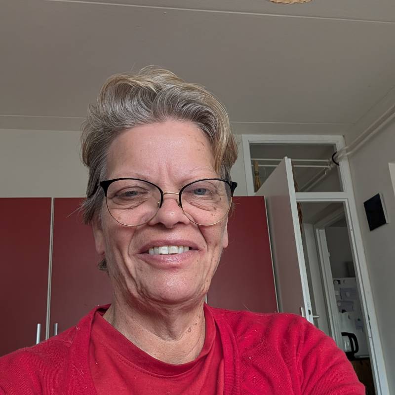 Petra, 63, Edmonton