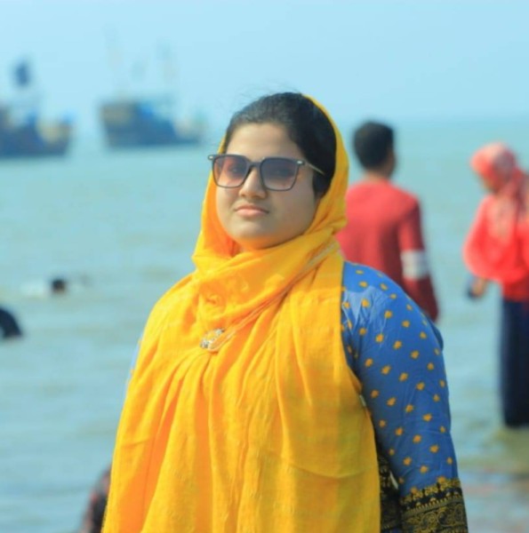 AKHNOOR, 25, Douala