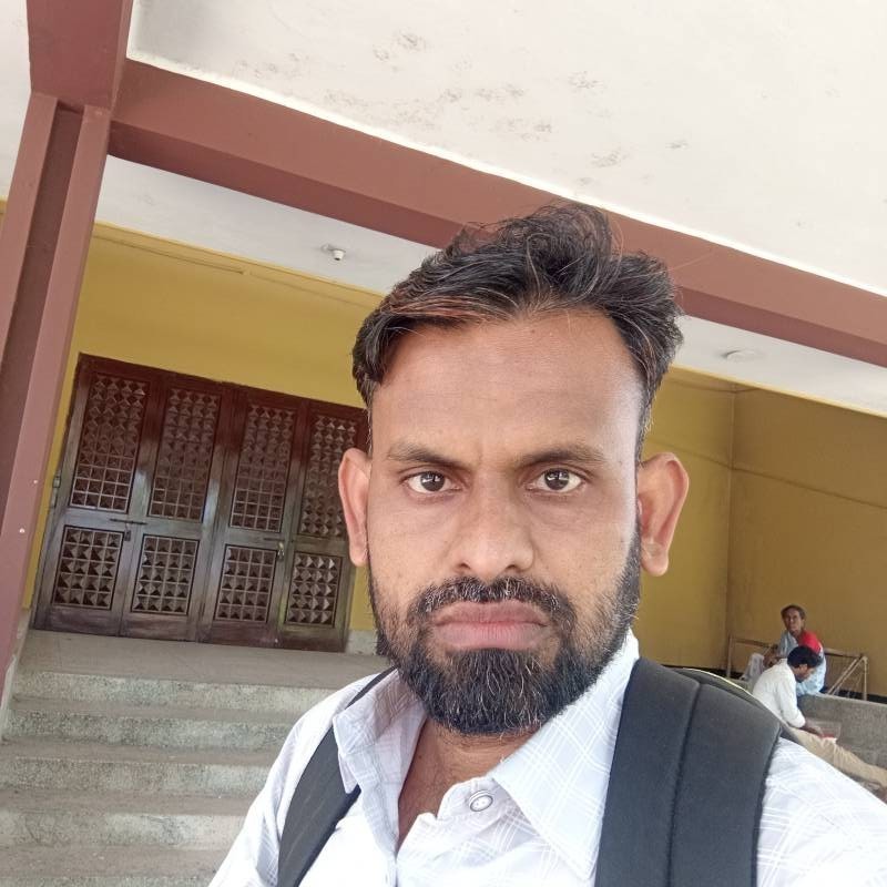 Rahit, 25, Kenya