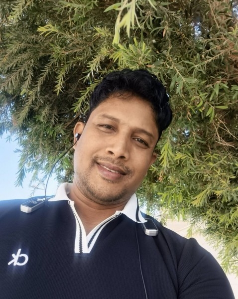Hemel Himu, 36, Vico del gargano