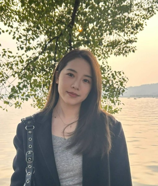 Mia, 35, Glasgow