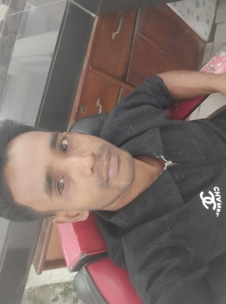 Nirob, 30