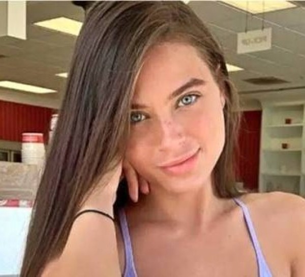 Lana, 26, Australia
