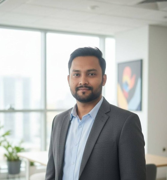 Rihan, 33