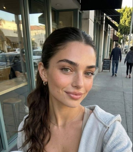 Alexis Smith, 45, United Arab Emirate