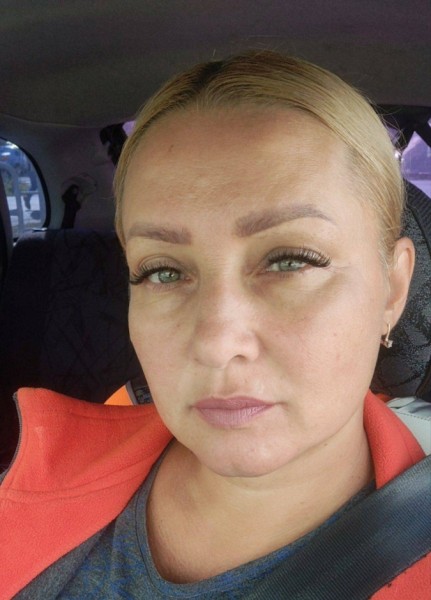 Elizabeth, 42, Indiana United States