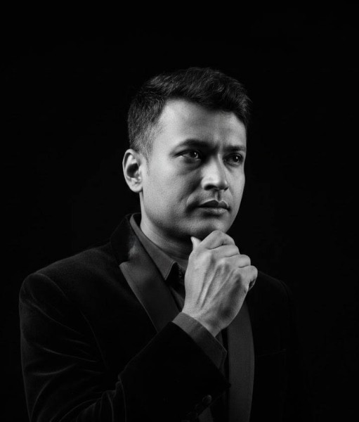 Mehedi, 37, Lakeland FL