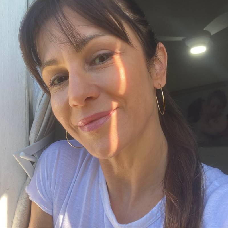 mona, 51, london