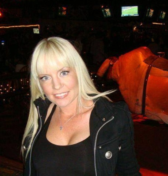 Cherry, 42, Cahdpur