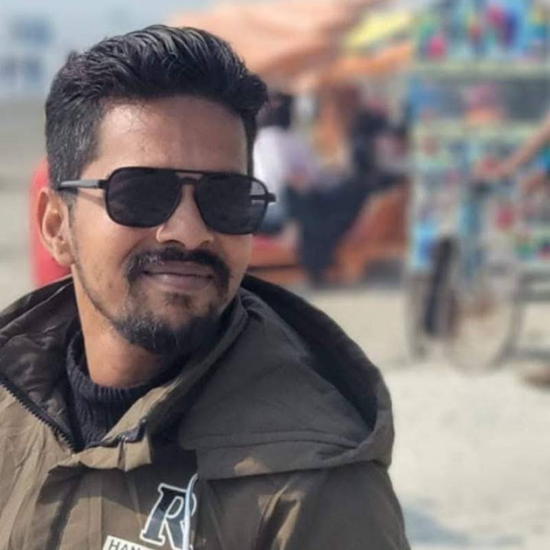 Asim, 20, Switzerland