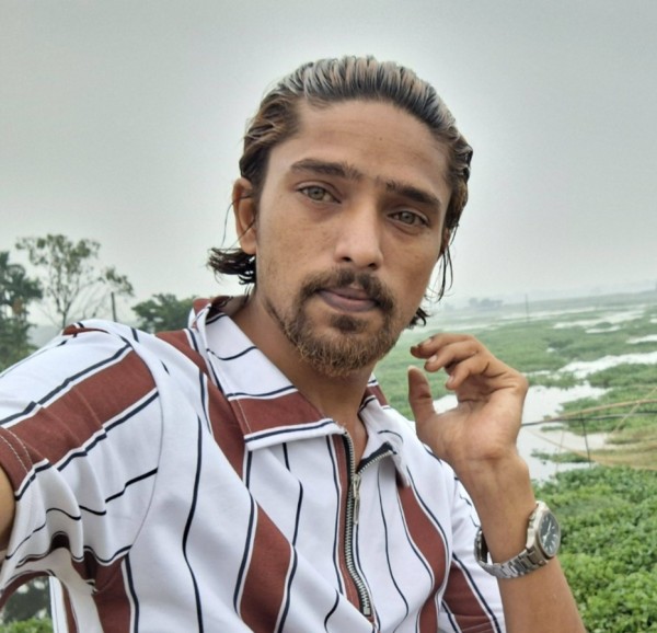 Khan Emon, 31, DAKAR