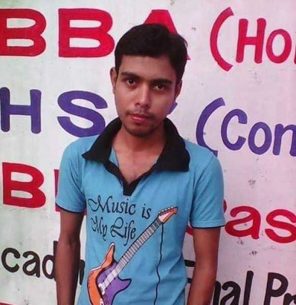 majhar, 30, United Kingdom