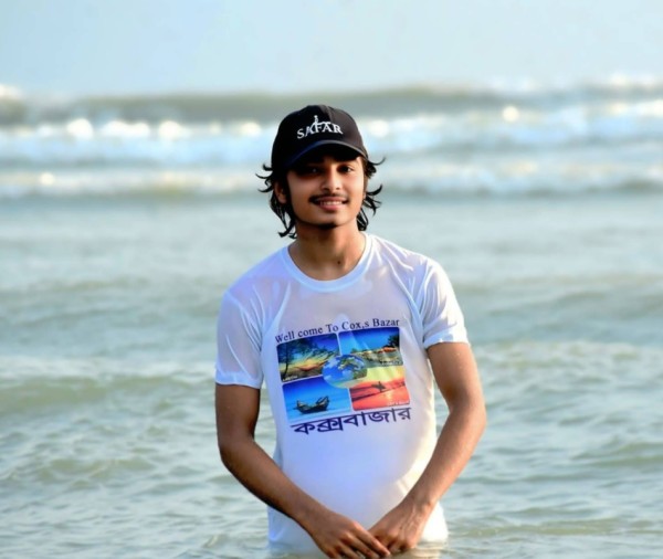 Mohasin, 27, Giza