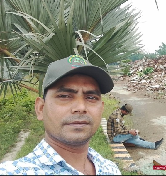 Md rahol, 30, Kenya